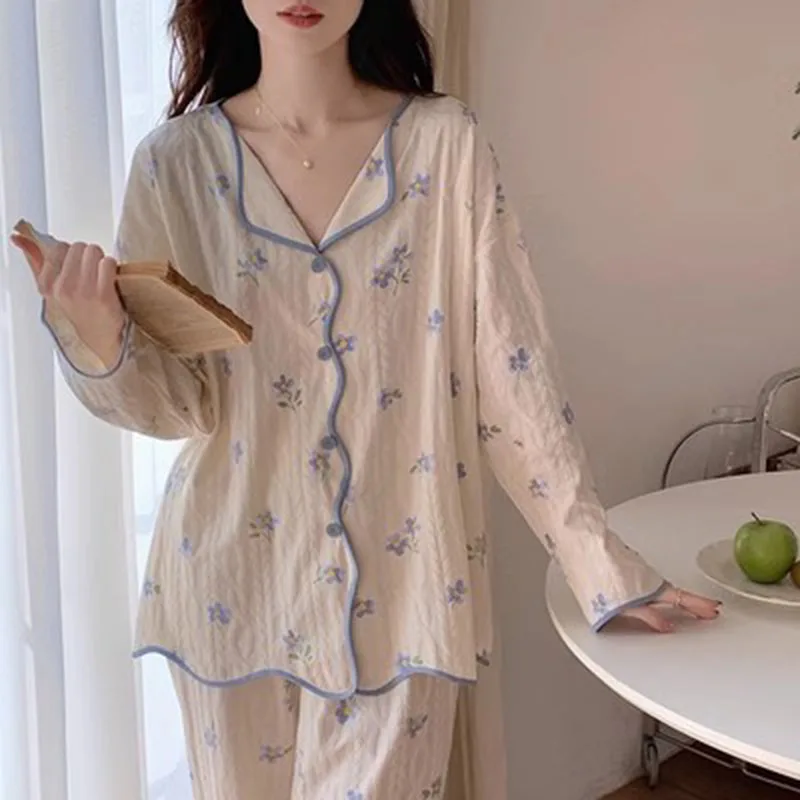 Дамска пижама комплект пролетни и есенни модели с дълъг ръкав ревер бродерия плътен цвят домашно облекло може да се носи навън Изображение 0