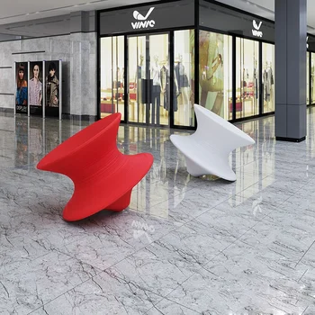 Жироскопичен стол Tumbler 360 градуса въртящ се FRP търговски център седалка персонализиран творчески открит нет червен отдих стол