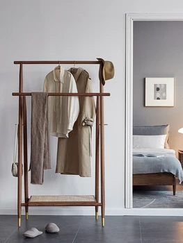 Nordic закачалка за дрехи у дома модерен минималистичен спалня от пода до тавана дрехи за съхранение палто багажник