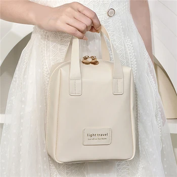 2023 Нова чанта за грим с голям капацитет PU кожа Преносимо пътуване измиване козметична чанта Организатор на тоалетни принадлежности Ръчна кутия за съхранение на жени
